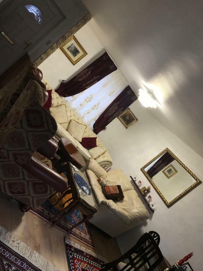 Modern Cosy Room With Private Bathroom Harrow Luaran gambar